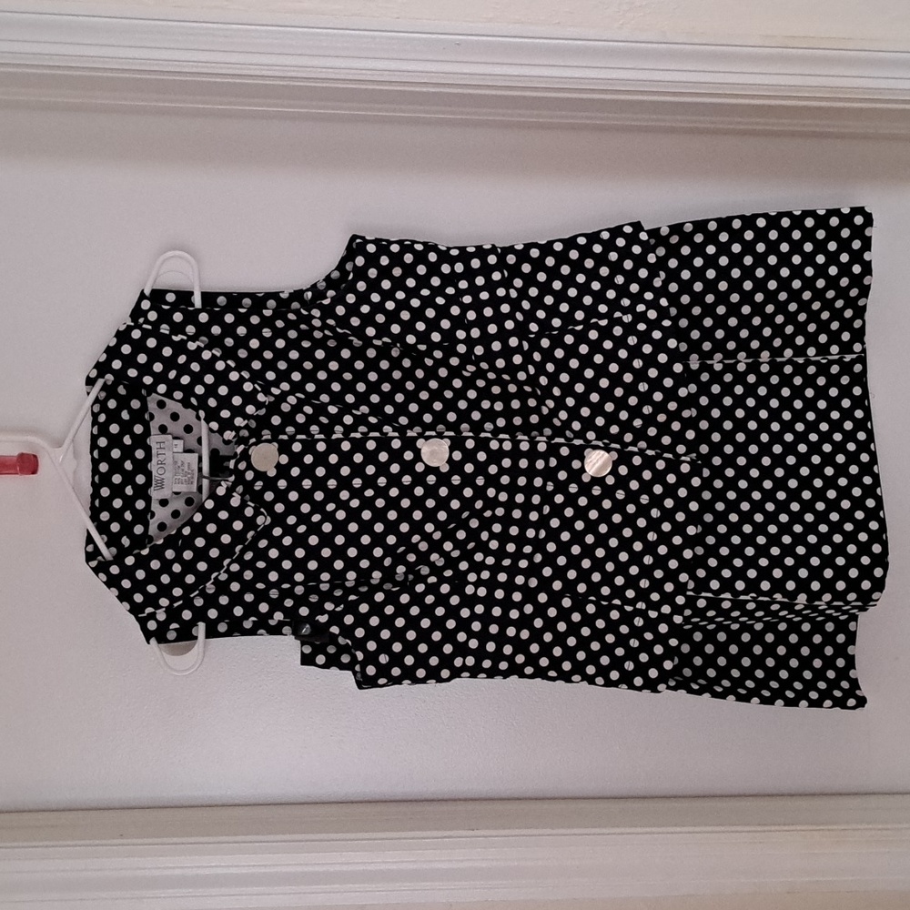 Set of skirts with a sleeveless top.